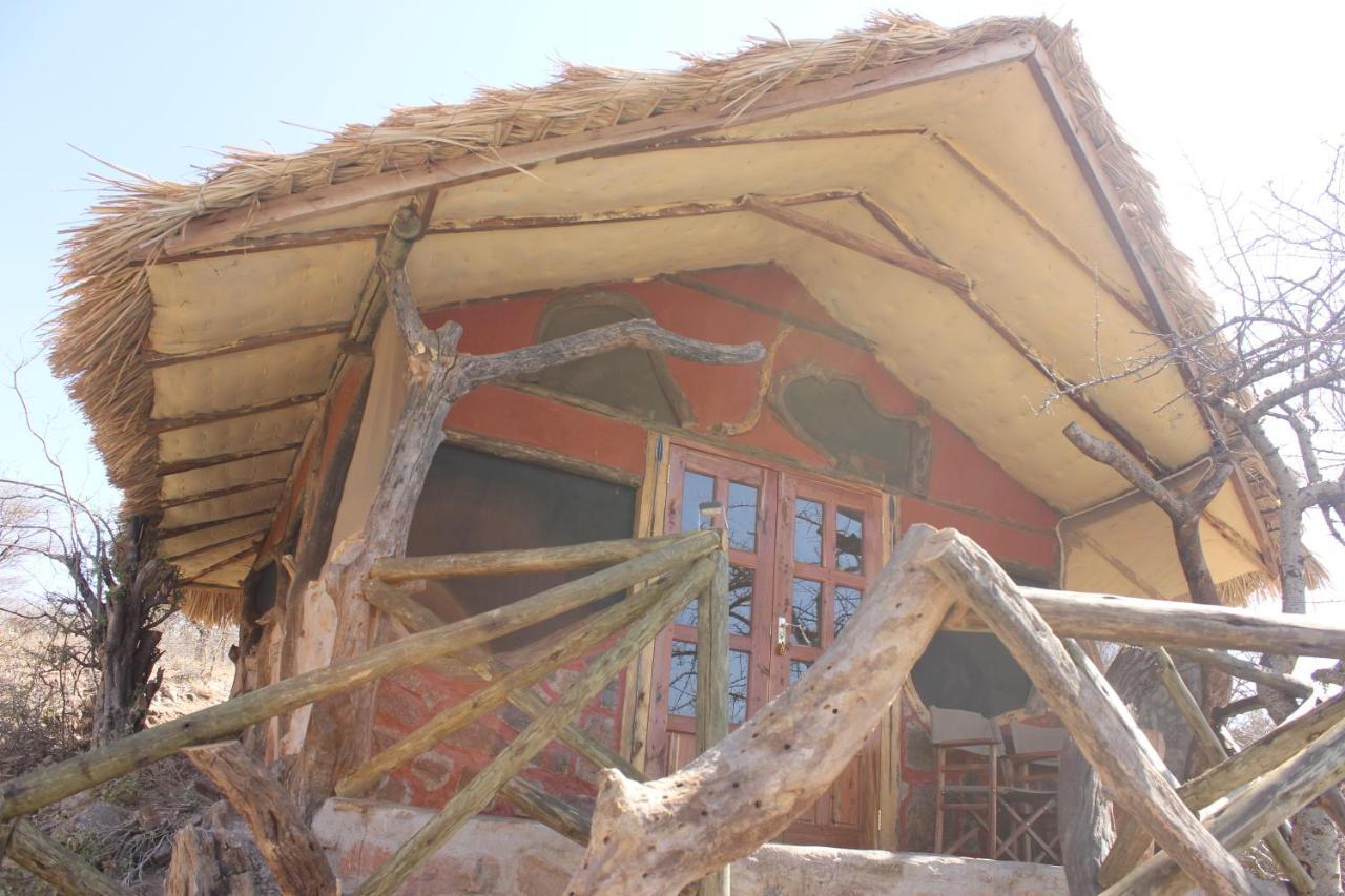 Lion'S Cave Camp, Samburu Villa Archers Post Exterior foto