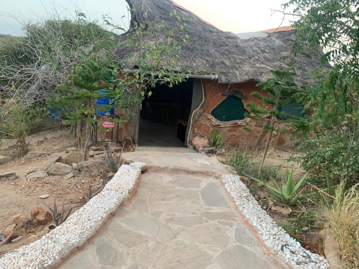 Lion'S Cave Camp, Samburu Villa Archers Post Exterior foto