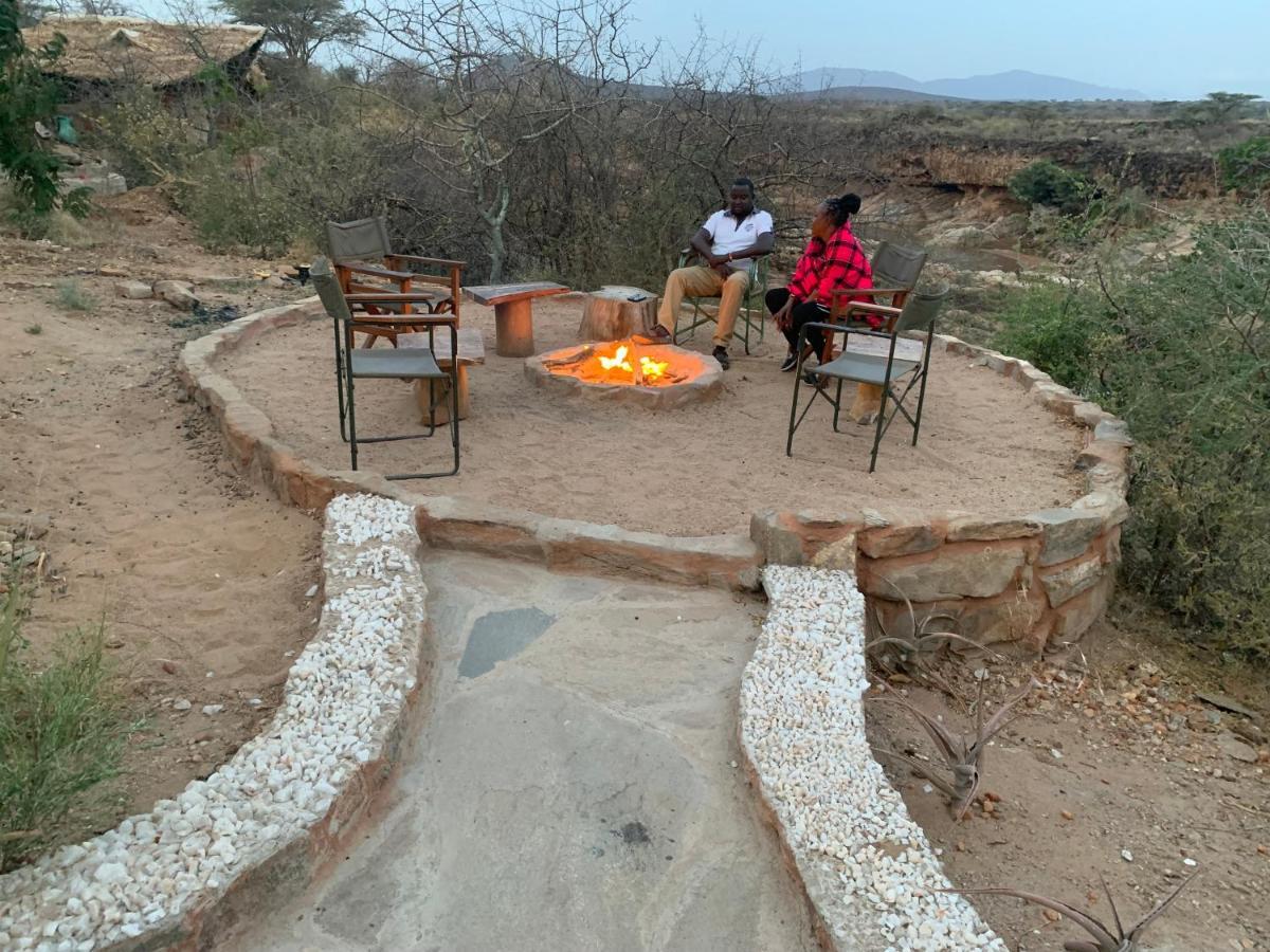 Lion'S Cave Camp, Samburu Villa Archers Post Exterior foto