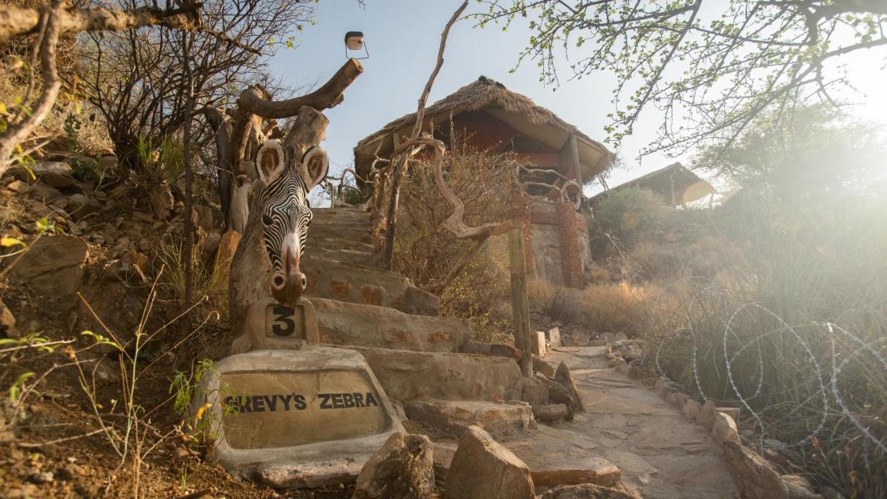 Lion'S Cave Camp, Samburu Villa Archers Post Exterior foto