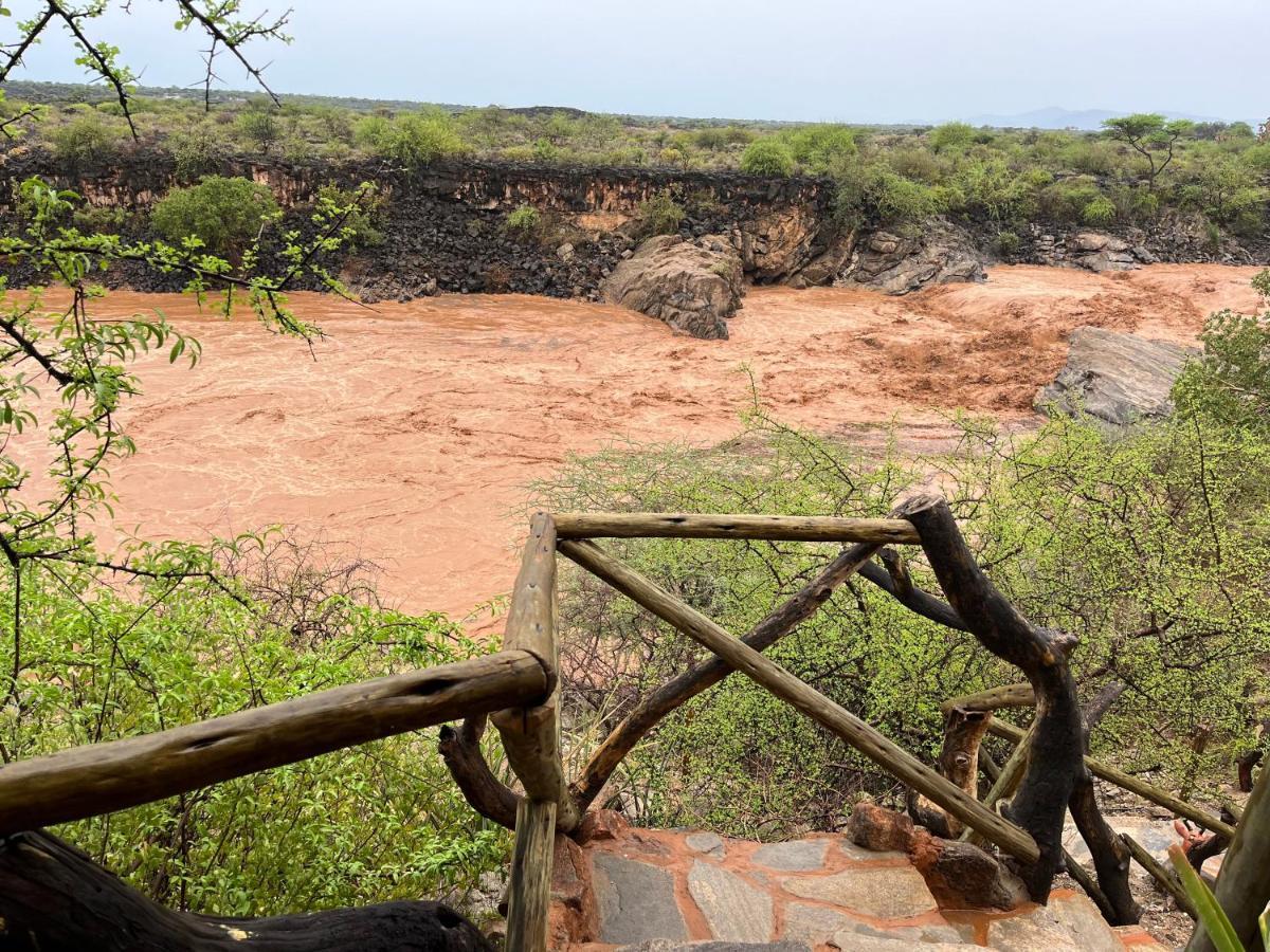 Lion'S Cave Camp, Samburu Villa Archers Post Exterior foto