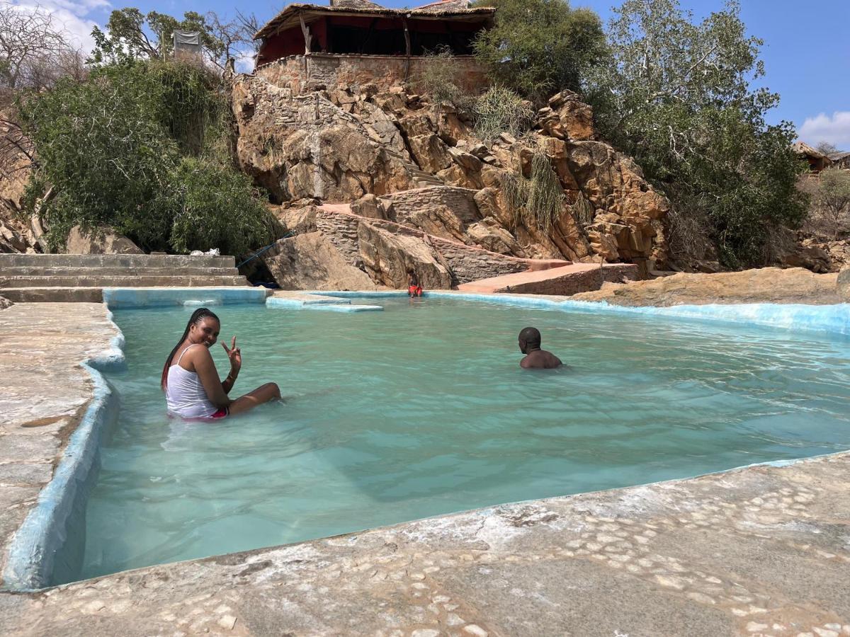 Lion'S Cave Camp, Samburu Villa Archers Post Exterior foto