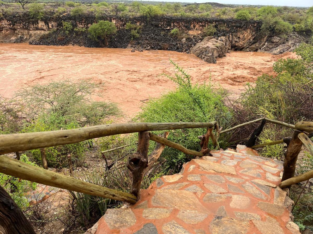 Lion'S Cave Camp, Samburu Villa Archers Post Exterior foto