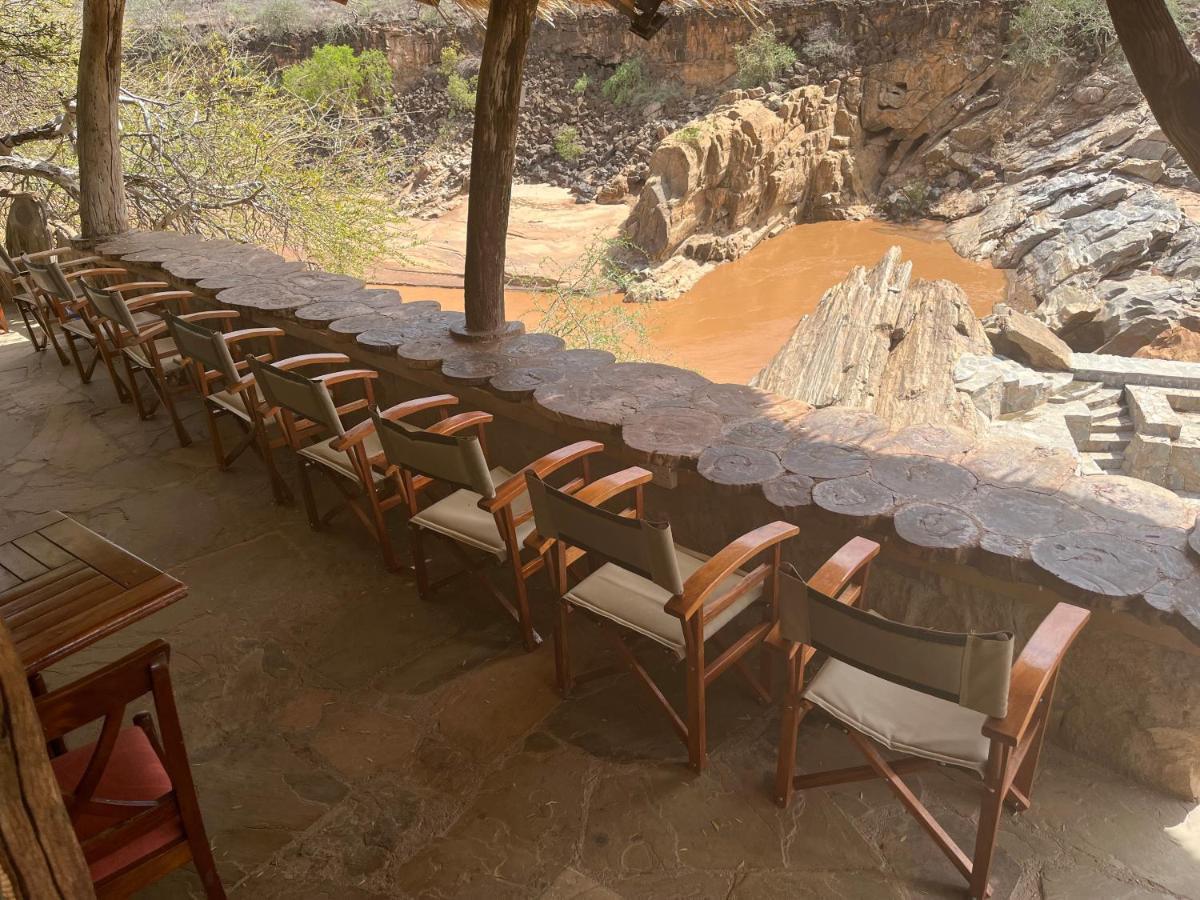 Lion'S Cave Camp, Samburu Villa Archers Post Exterior foto